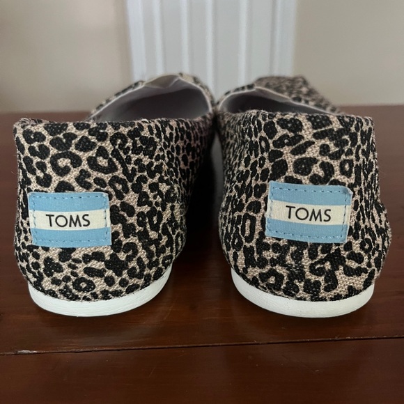 Toms Black and Tan Animal Print Canvas Flats Slip-On Loafers Size 11 W - Picture 3 of 6